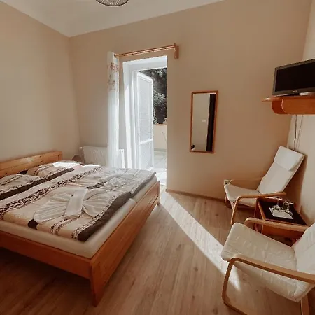 Pod Zamkem Hotel 3*