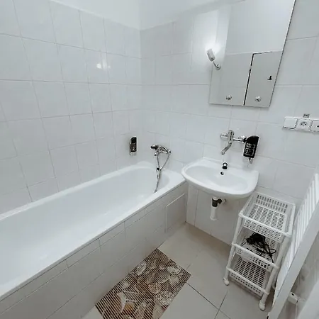 Pod Zámkem 3*