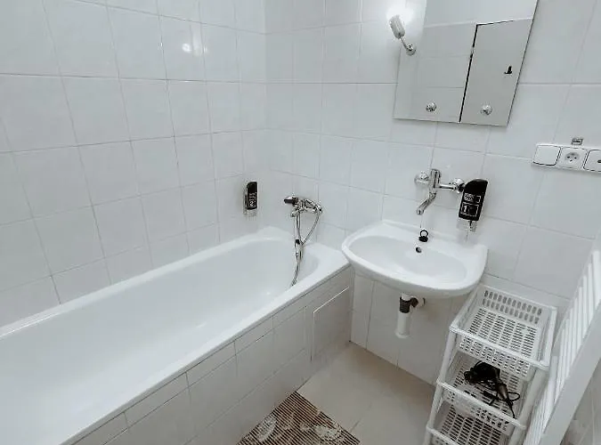 Pod Zámkem 3*