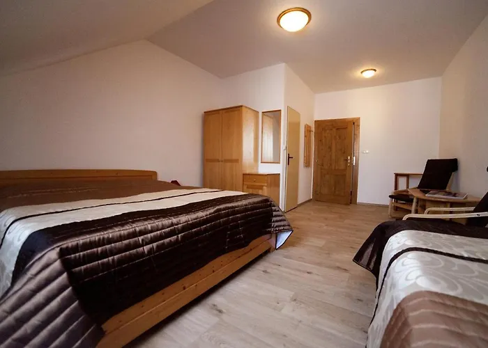 Pod Zámkem Hotel